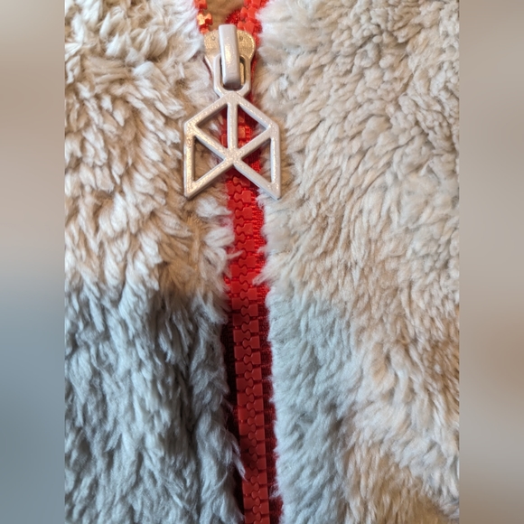 SOLD******And Raw Gear Fleece Zip Up Jacket Silver Cloud NWT size small - Picture 4 of 5